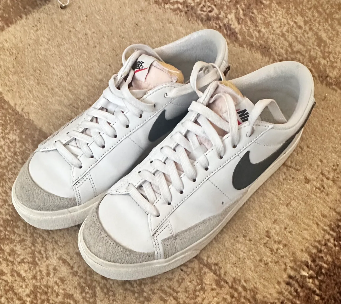 Nike Blazer Low Platform White/Black US 9 image indicator(2)