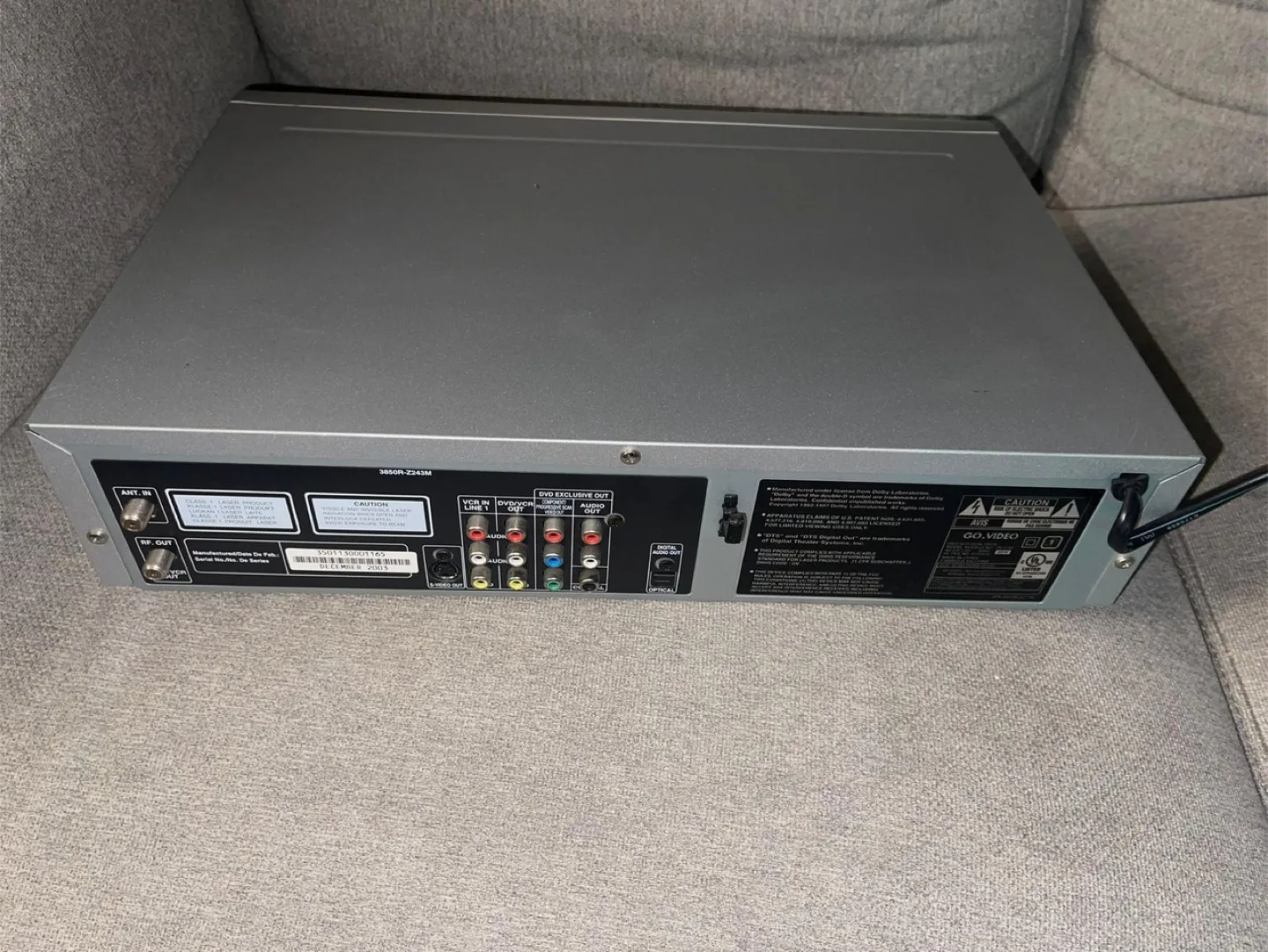 Go Video DV1130 DVD/VCR Combo Player thumbnail