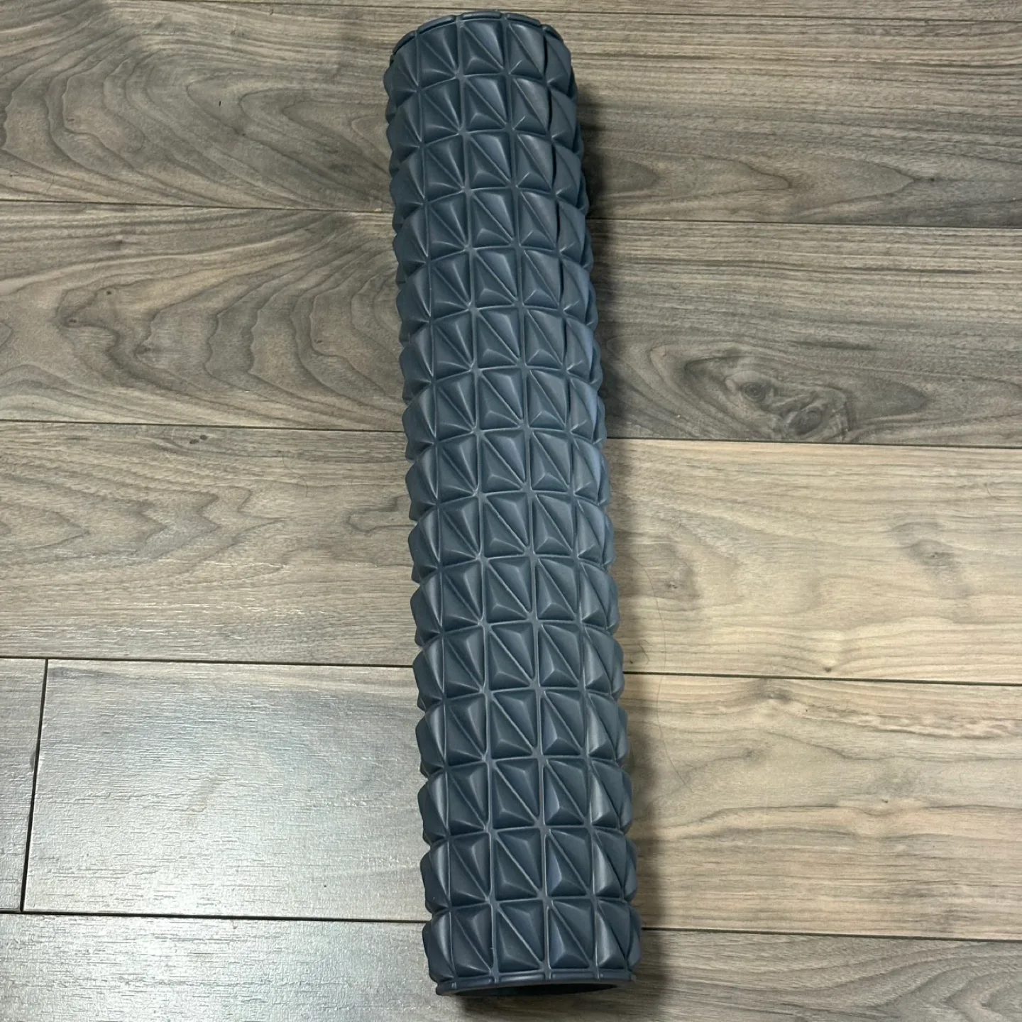 Lole Premium High Density Foam Roller - Grey image indicator(3)