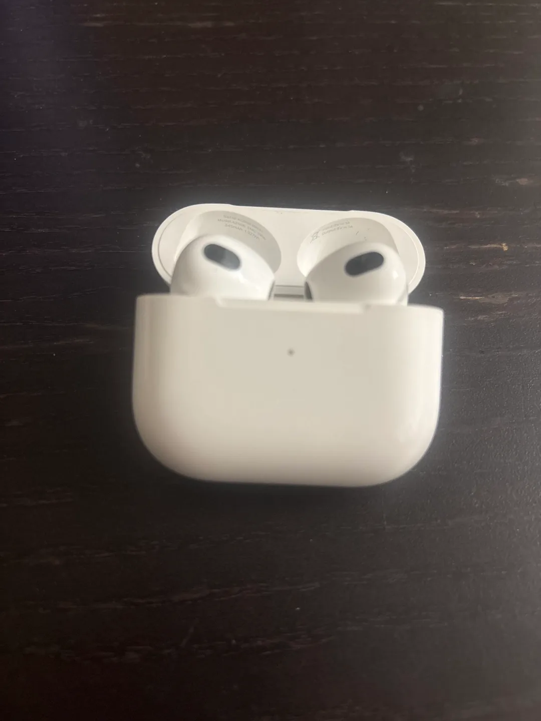 Apple AirPods (3rd generation) image indicator(3)