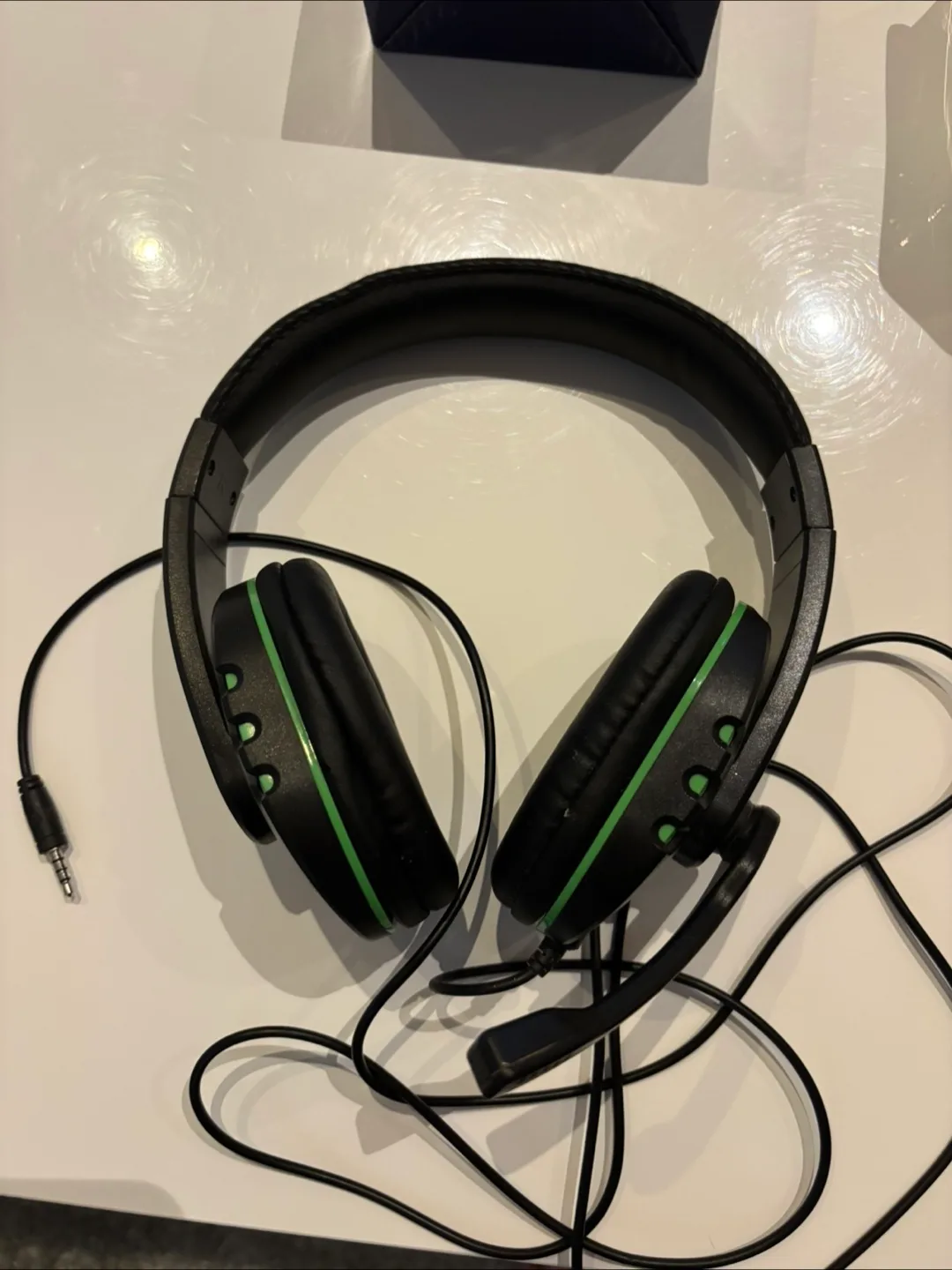 Gaming Headset - Black/Green thumbnail