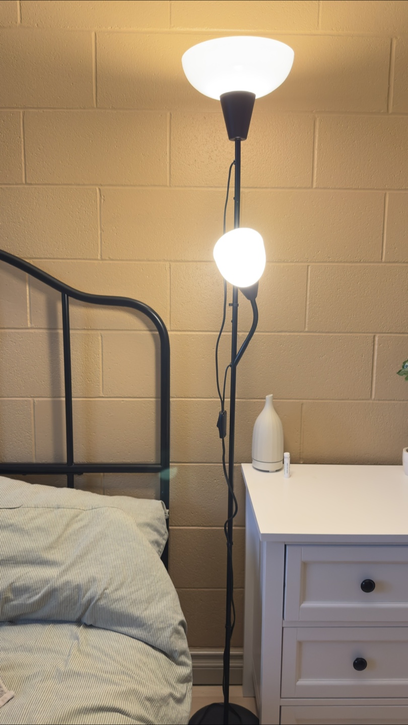 Ikea  TÅGARP  Floor  lamp with lightbulbs