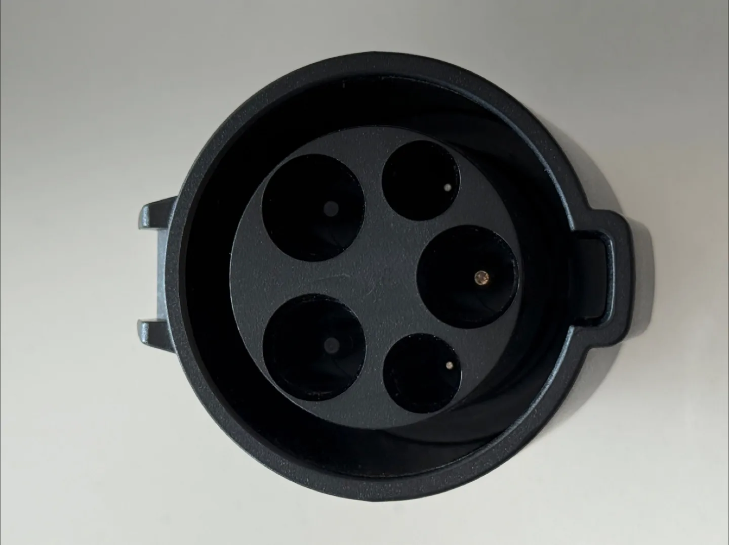 Tesla J1172 adapter image indicator(4)