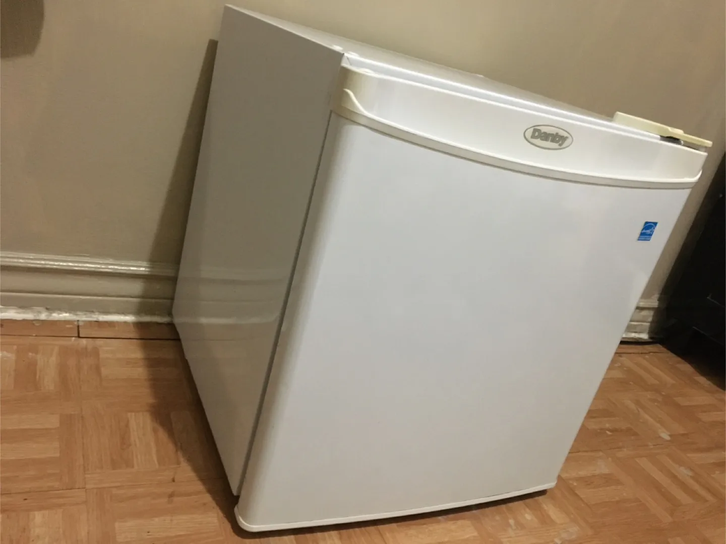 Danby mini white Refrigerator thumbnail