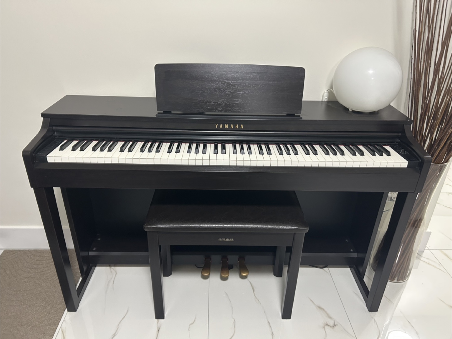 Yamaha Clavinova CLP-525 Digital Piano
