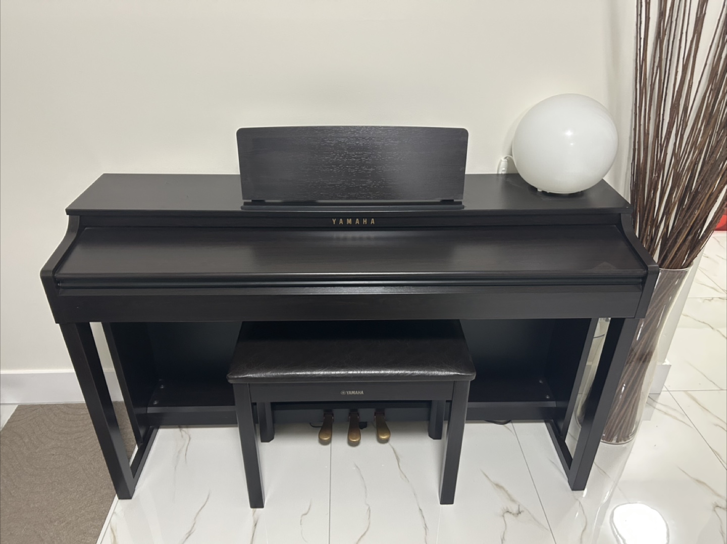 Yamaha Clavinova CLP-525 Digital Piano - photo 2