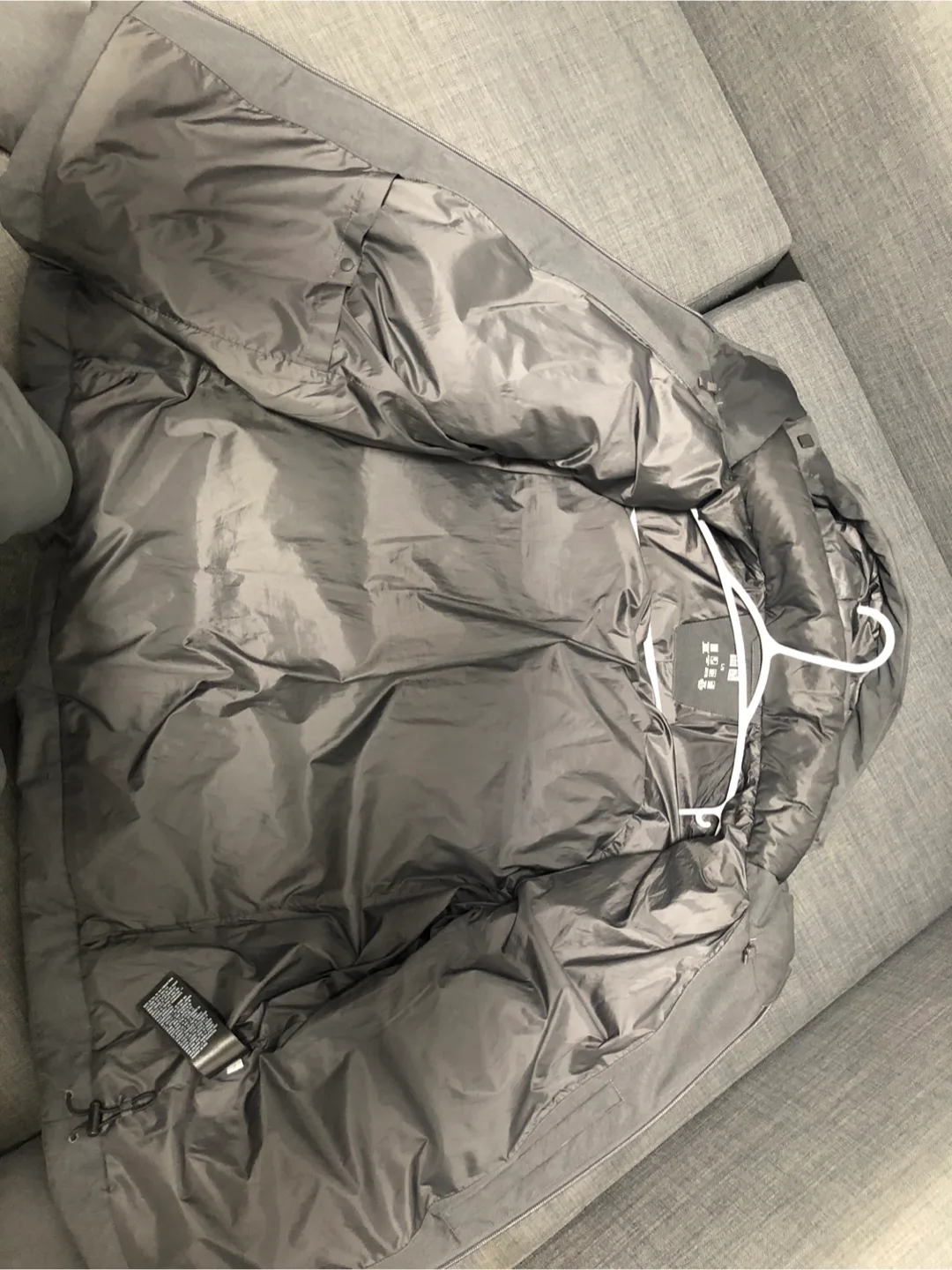 Uniqlo Down Jacket - Size L/G image indicator(5)