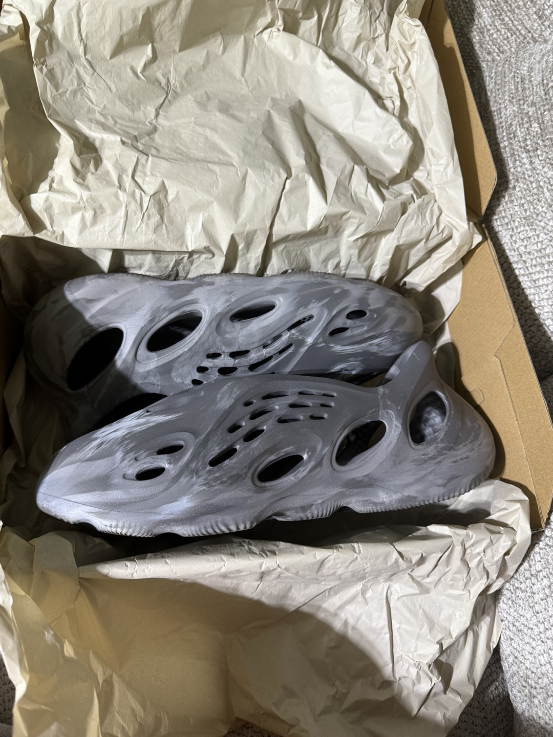 Yeezy Foam Runner MX Granite Size 13 - photo 4
