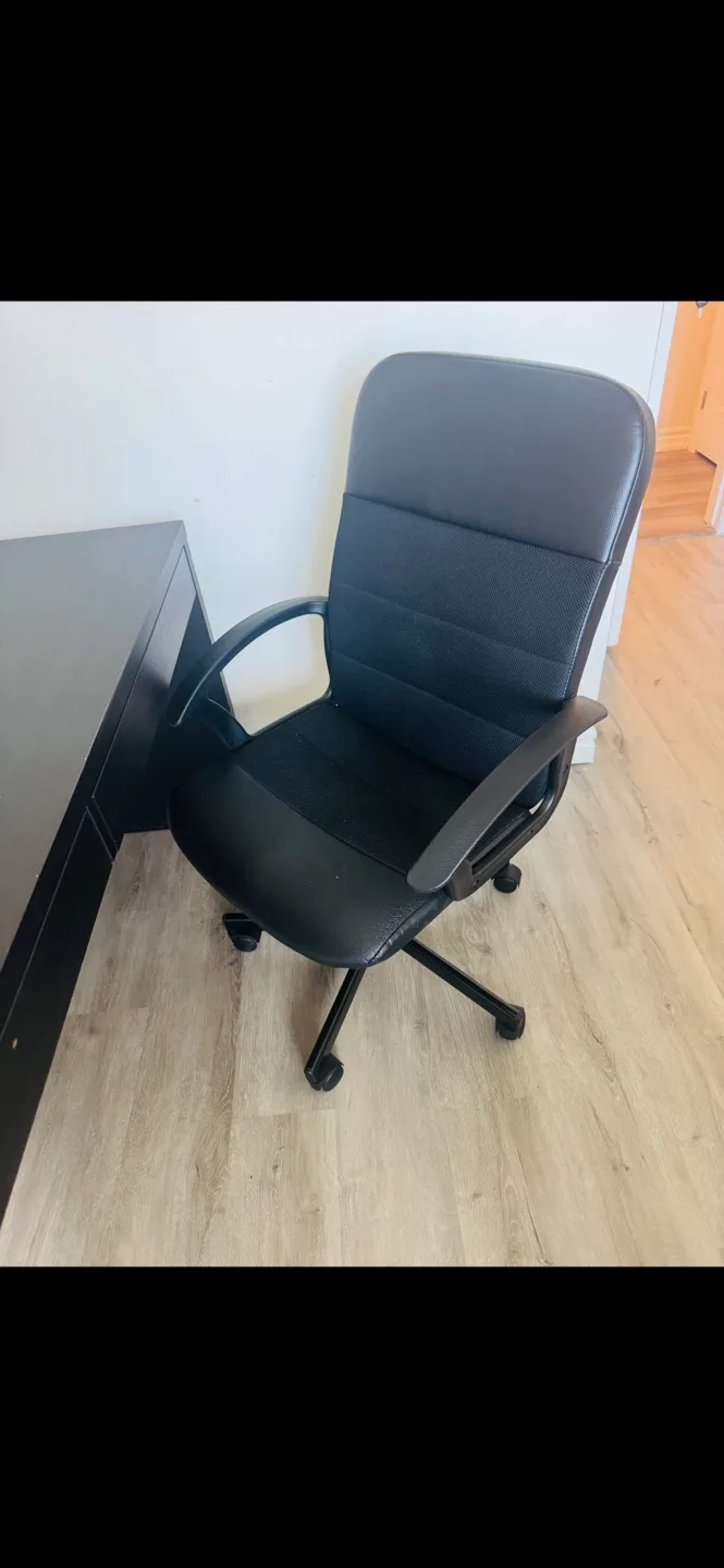 Black Office Chair thumbnail