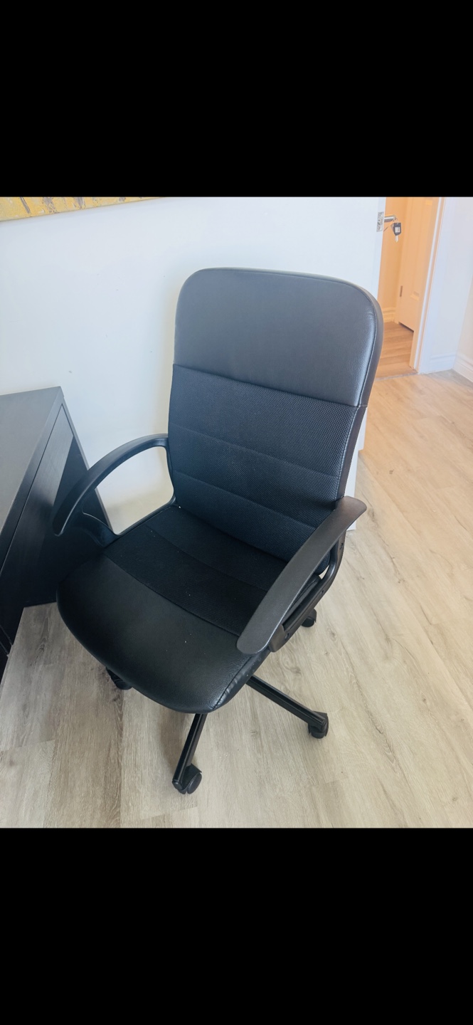 Black Office Chair - photo 2