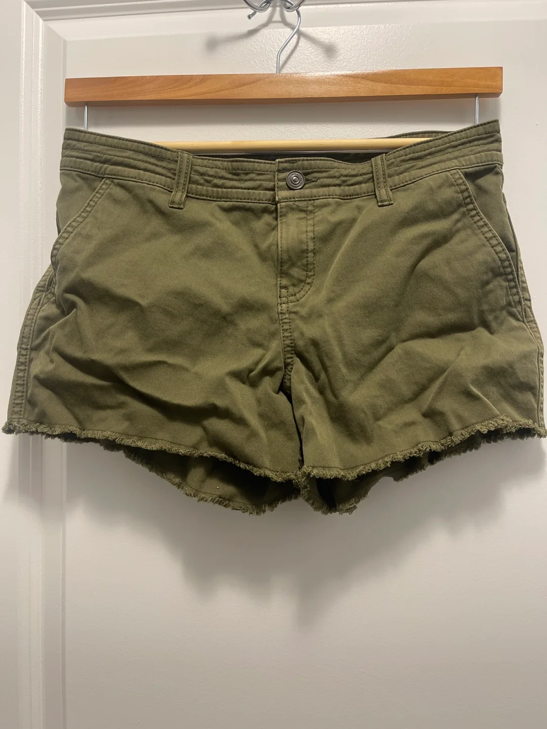 Prana shorts thumbnail