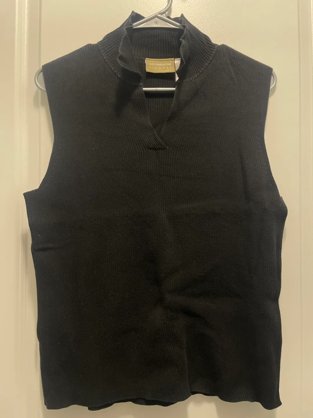 Liz Claiborne top thumbnail