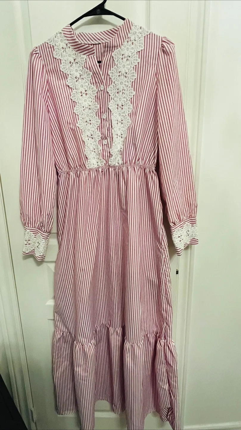 Long Dress with Lace Detail image indicator(3)