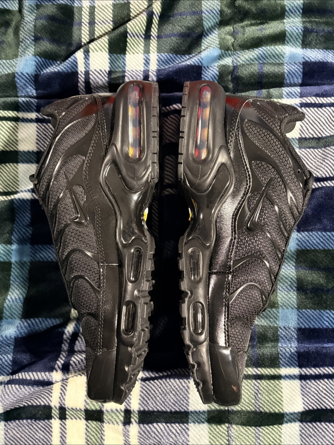 NEW Nike Air Max Plus – Size 10.5 (Triple Black) - photo 4
