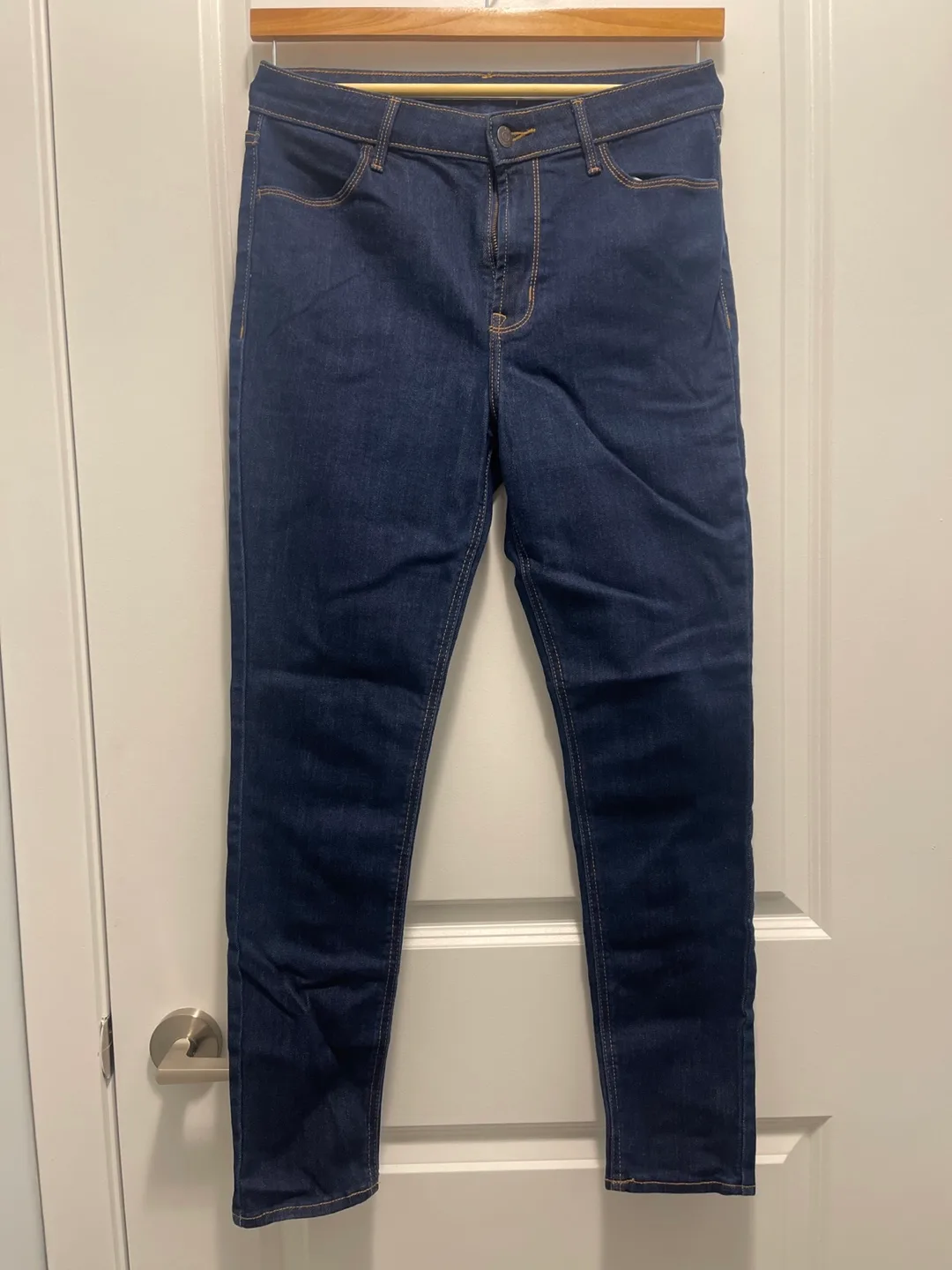 Old Navy super skinny jeans thumbnail