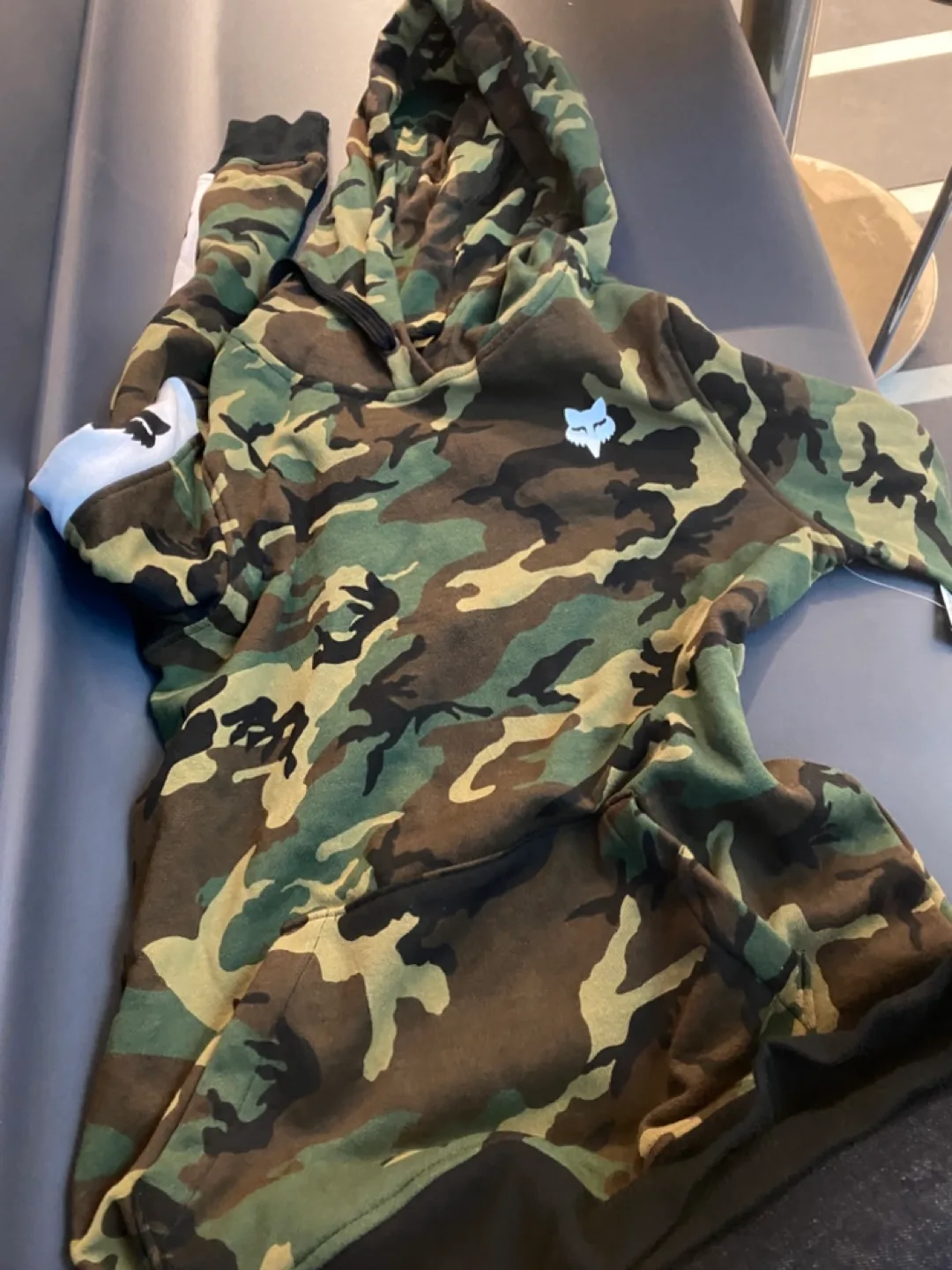 Fox Racing Camo Hoodie - Size Small thumbnail