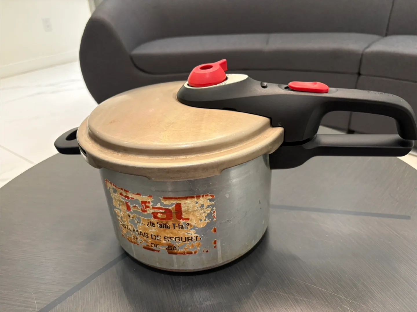 Tefal Pressure Cooker, 6 Li thumbnail