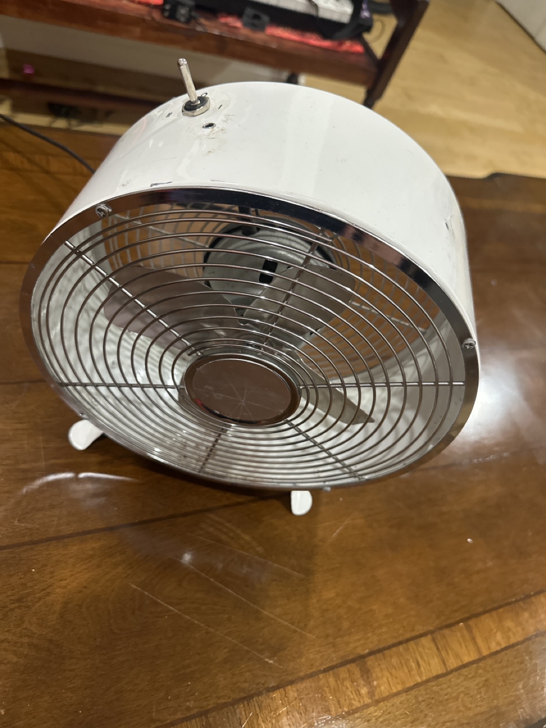 Vintage Style White Desk Fan - photo 2