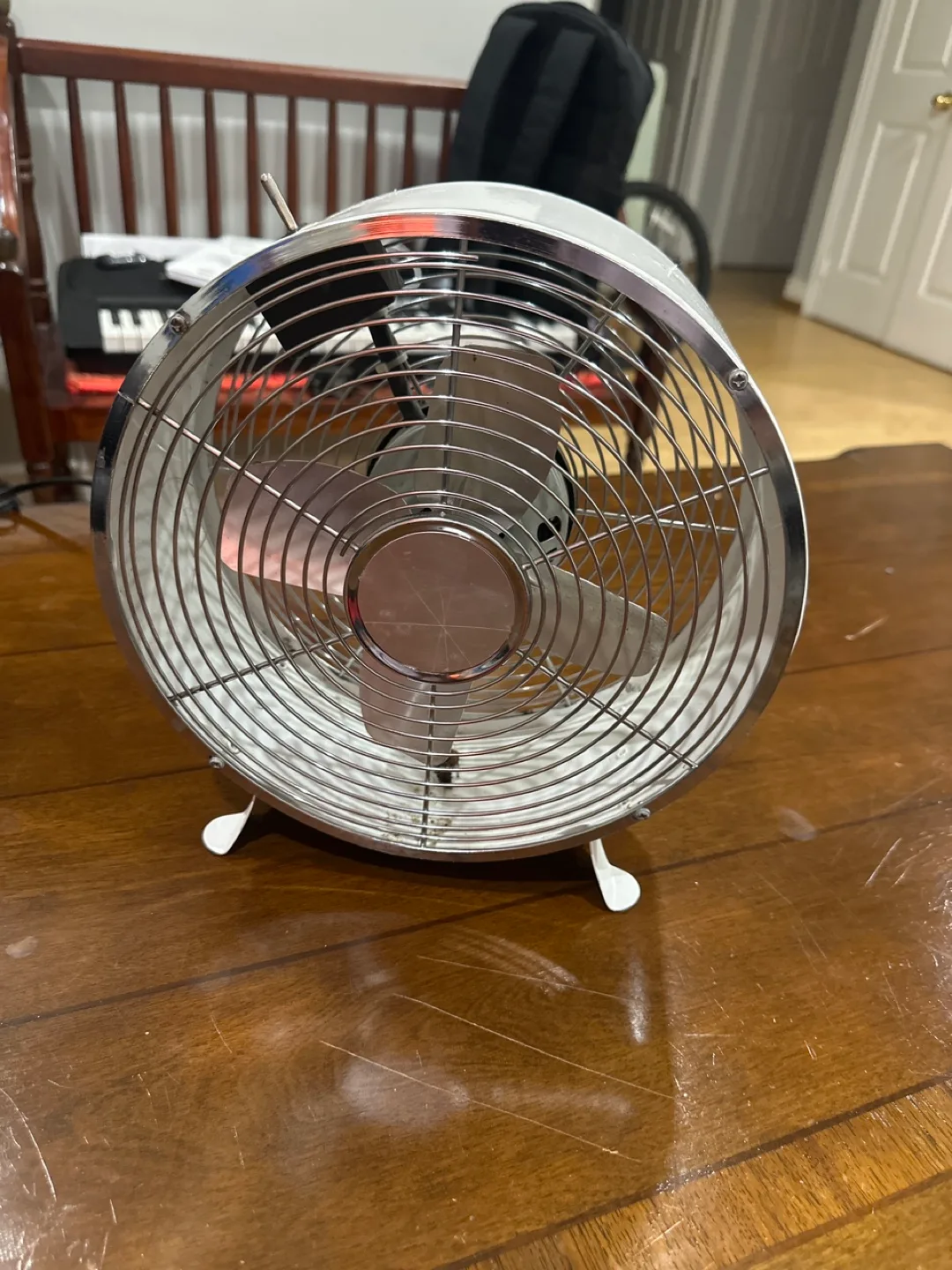 Vintage Style White Desk Fan thumbnail
