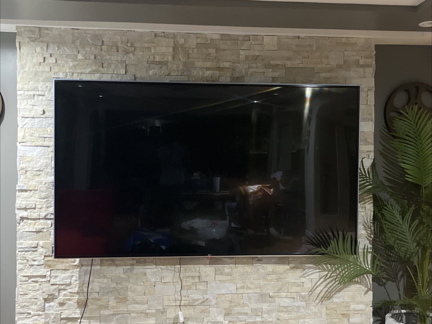 85 inch tv - photo 2
