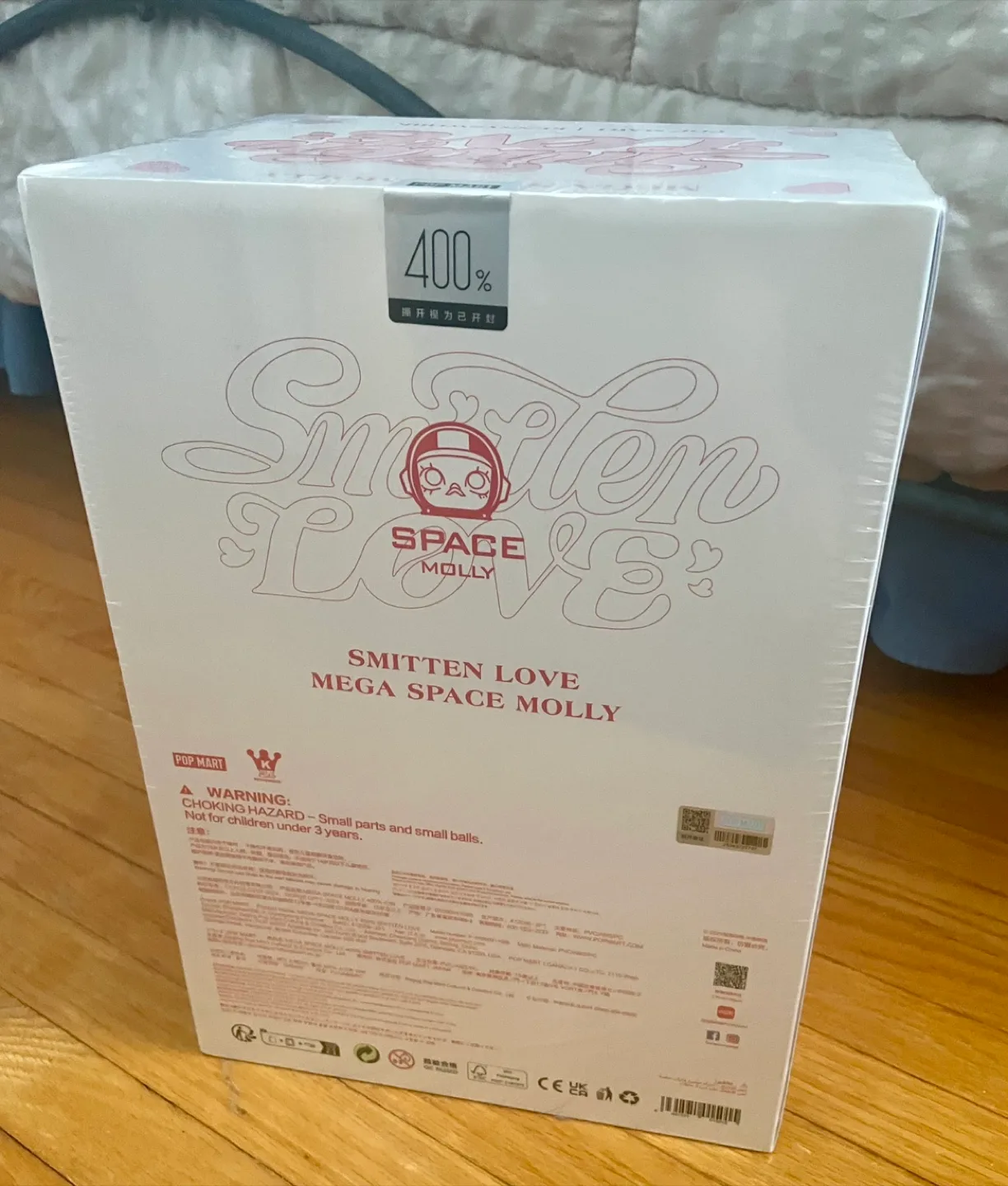 New Pop Mart Smitten Love Mega Space Molly 400% image indicator(4)