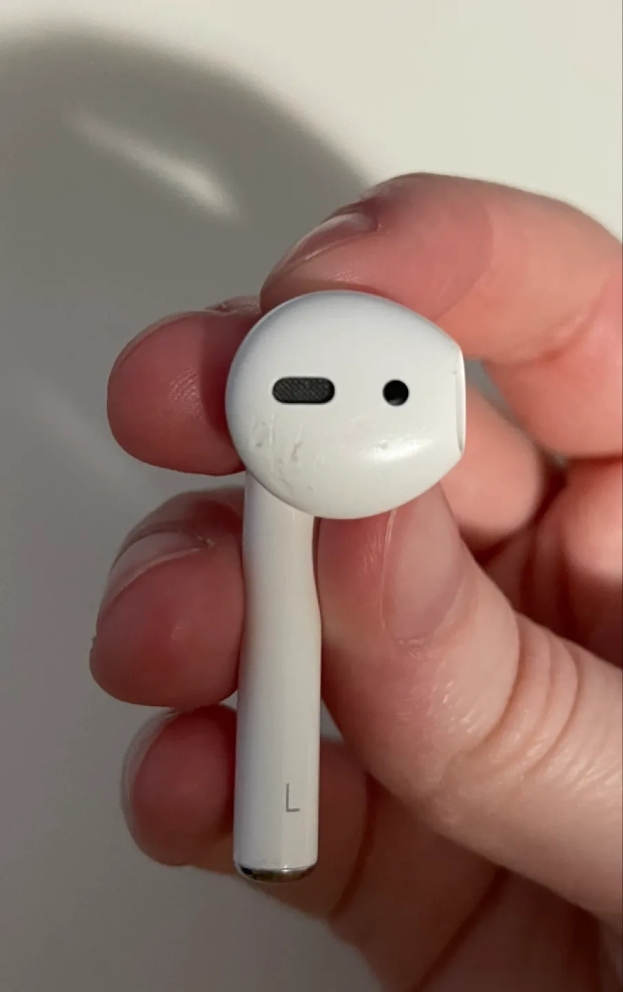 AirPods 1 2nd Gen Used image indicator(3)