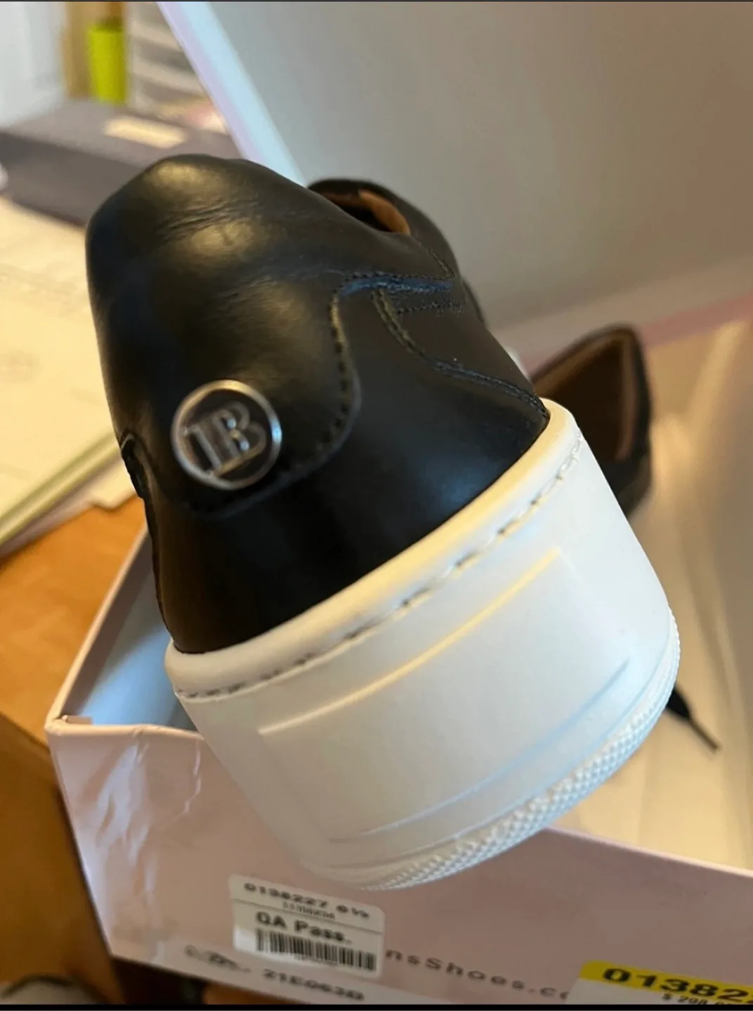 Size 6.5 - Browns Couture Black Leather Sneakers image indicator(4)