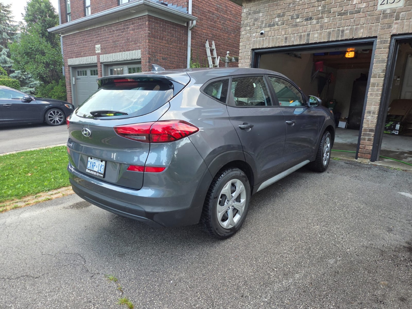 Hyundai Tucson Grey SUV 2019 - photo 2