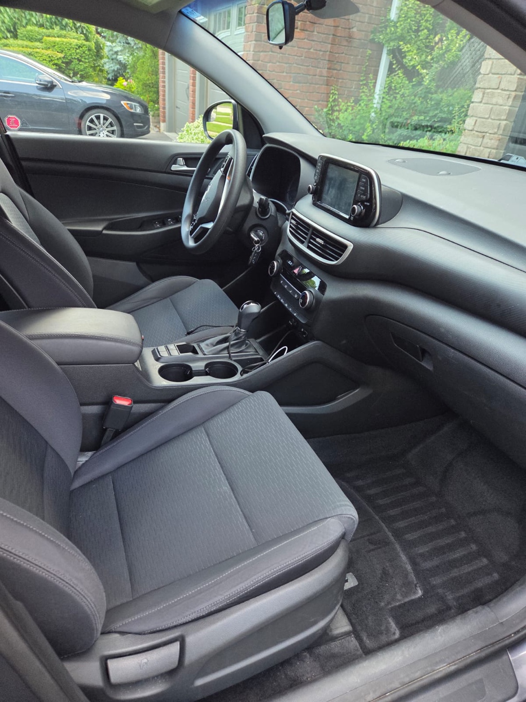 Hyundai Tucson Grey SUV 2019 - photo 5