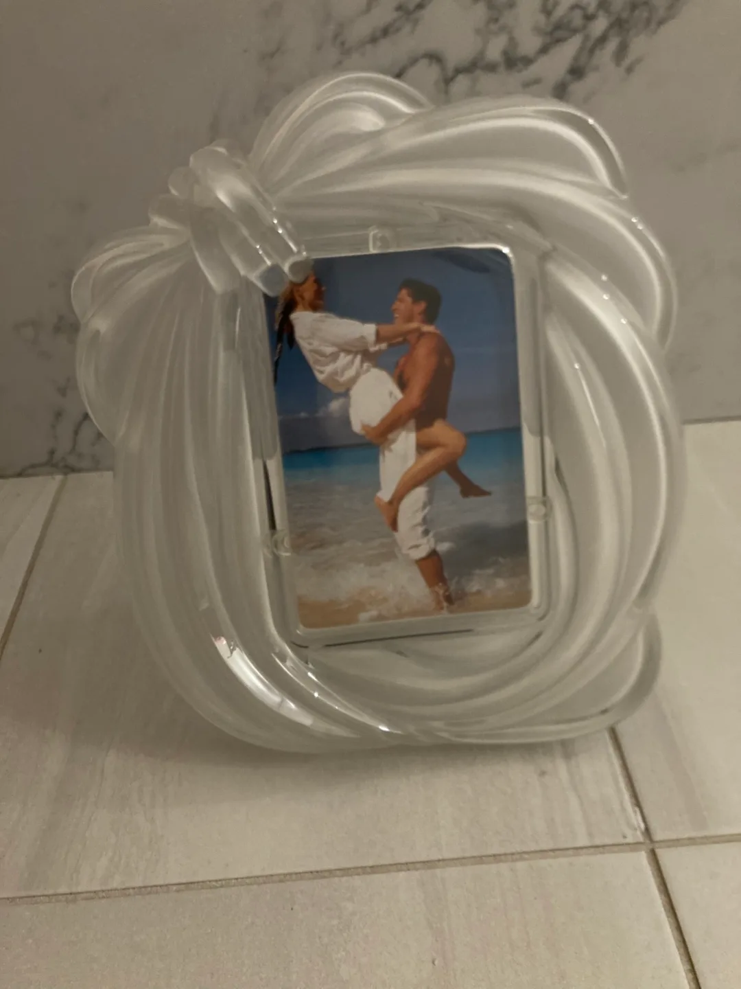 🇨🇦🍁Heavy glass Picture Frame thumbnail