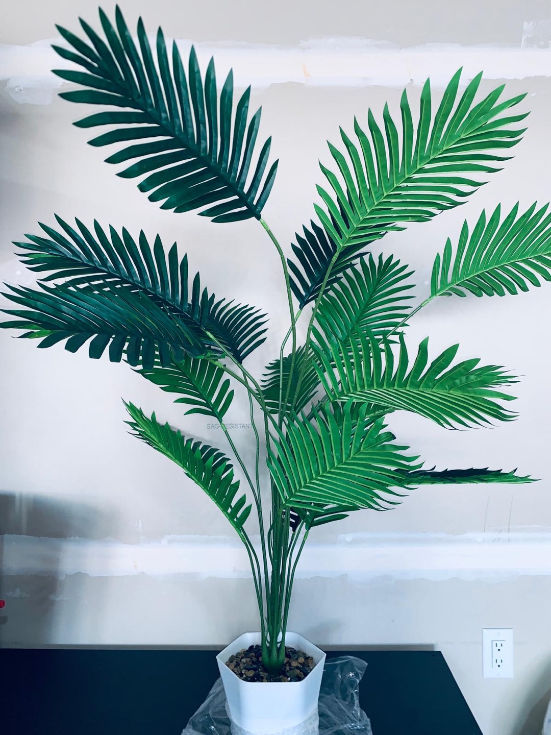 Brand new in pot Fake Areca Palm Plants , 51 Inch Fake Tropical