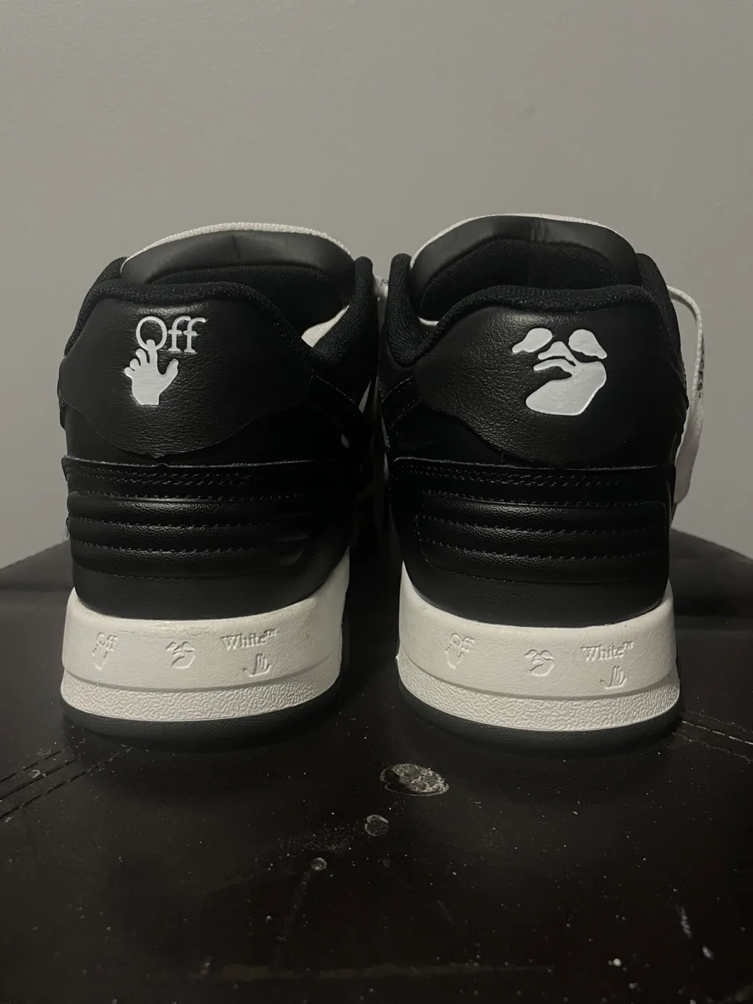 Off whites image indicator(2)