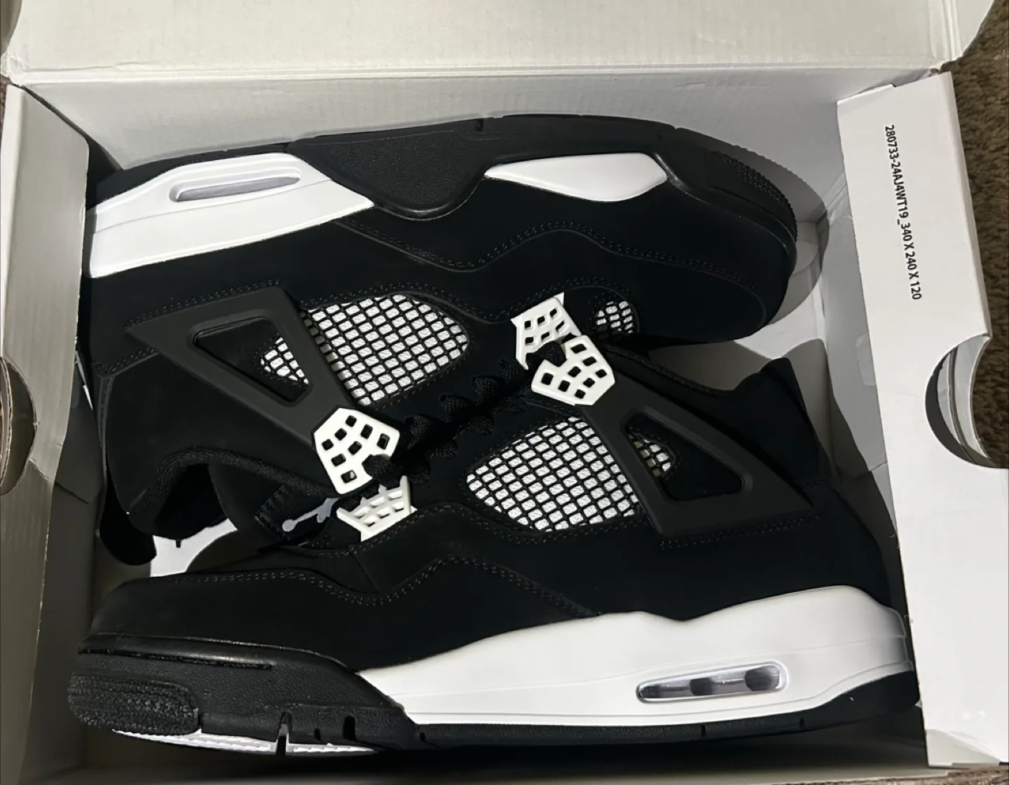 Jordan 4s white thunder thumbnail