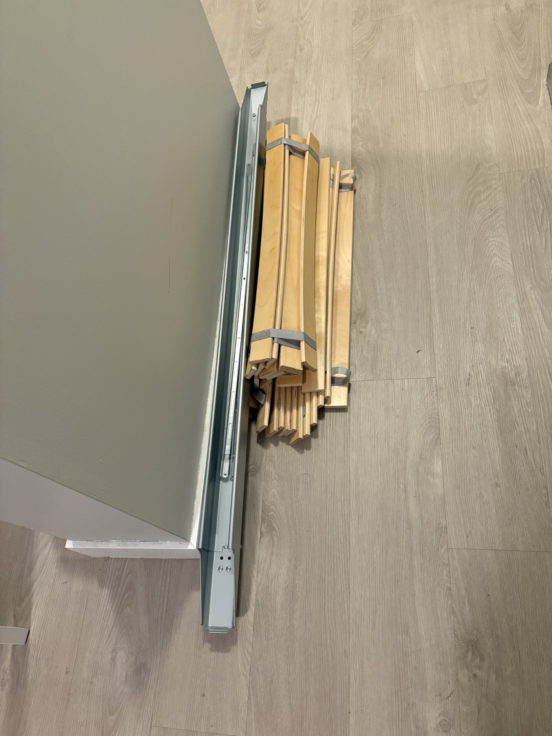 Ikea MALM bed (dismantled) and nightstand - photo 5