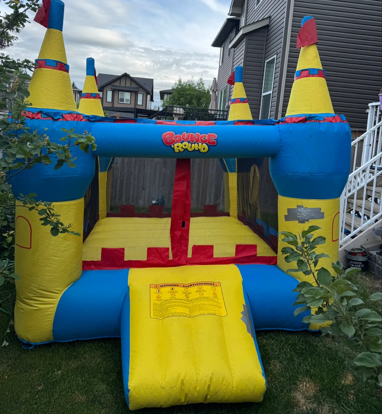 Bouncy Inflatable Castle thumbnail