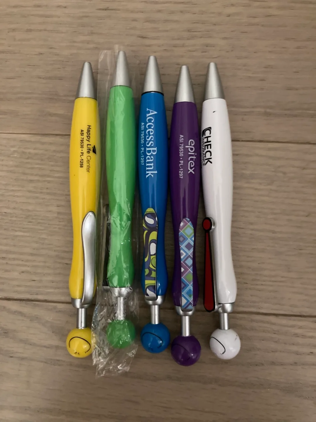 🇨🇦🍁5 Branded Pens thumbnail