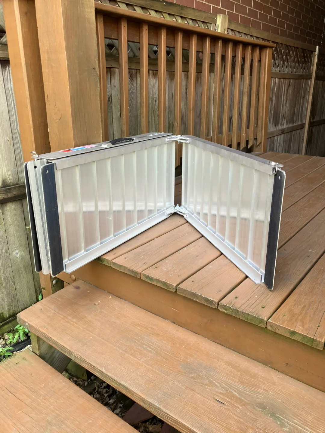 5 Foot Folding Nonslip Wheelchair Ramp - Excellent Condition image indicator(9)