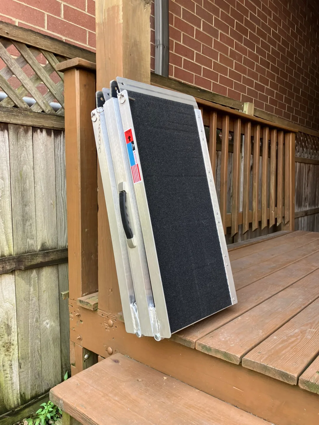 5 Foot Folding Nonslip Wheelchair Ramp - Excellent Condition image indicator(2)