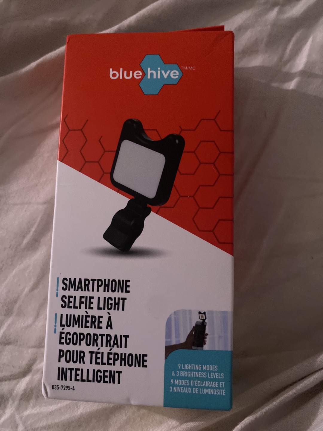 Blue Hive Smartphone Selfie Light - New in Box!