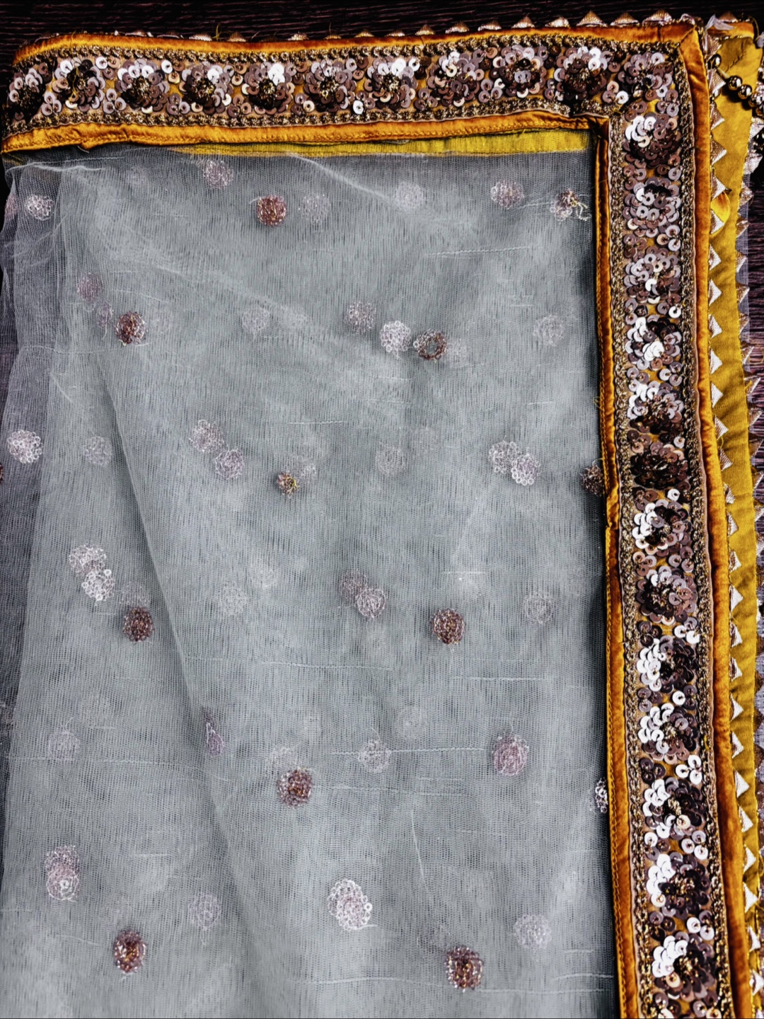 Embroidered Indian Lengha Choli Set Manyavar - photo 2