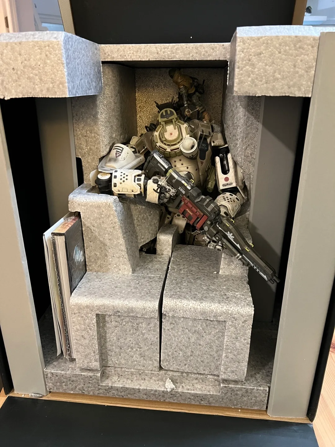 Titanfall Collector's Edition for Xbox One image indicator(3)