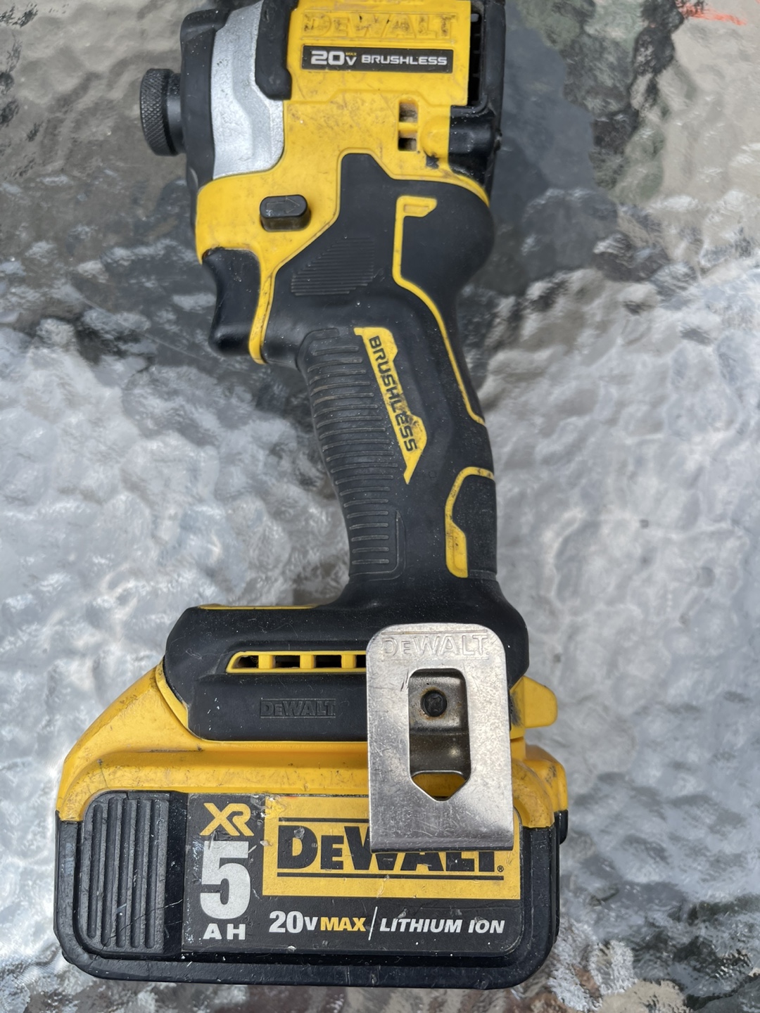 20V cordless MAX impact driver w/5ah 20v battery & charger - photo 2
