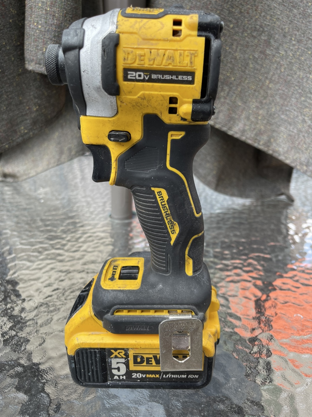20V cordless MAX impact driver w/5ah 20v battery & charger