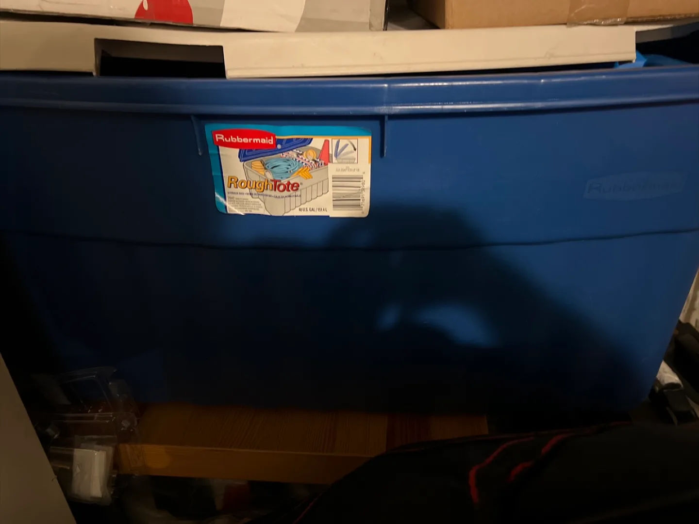 Rubbermaid Rough Tote - 40 Gallon Storage Bin image indicator(3)