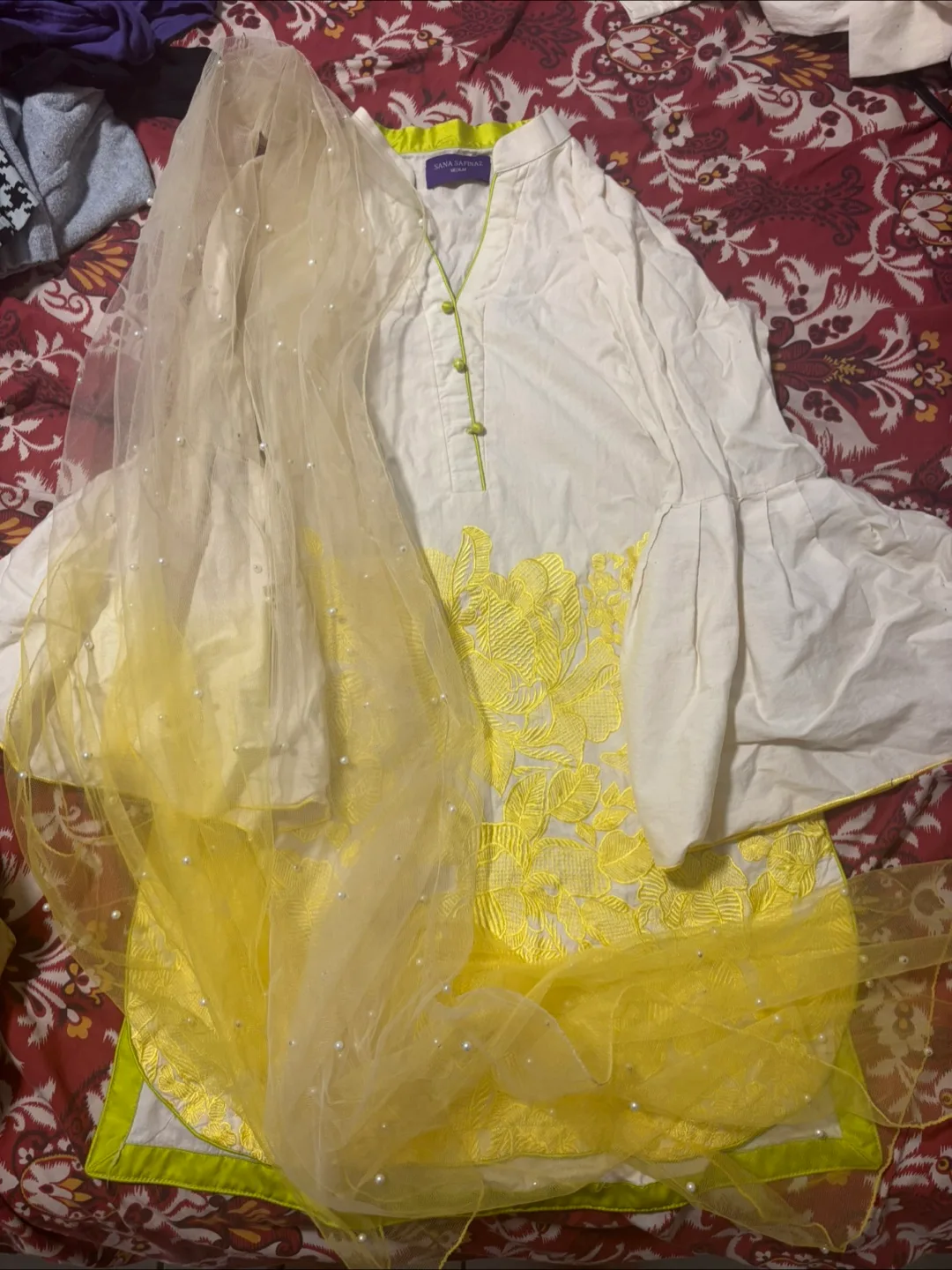 Sana Safinaz White & Yellow Embroidered Outfit thumbnail