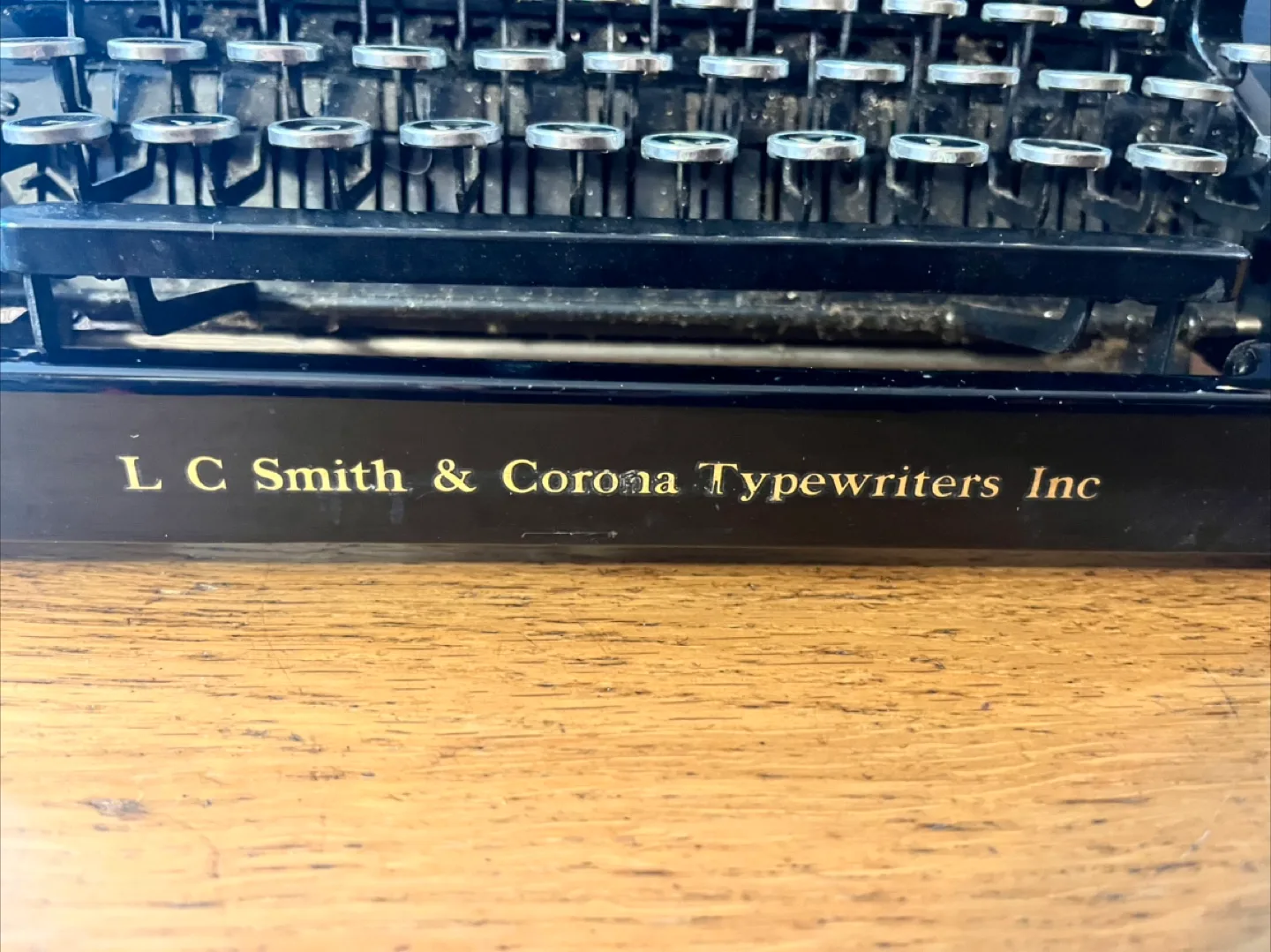 Vintage Corona Standard Typewriter with Case image indicator(3)