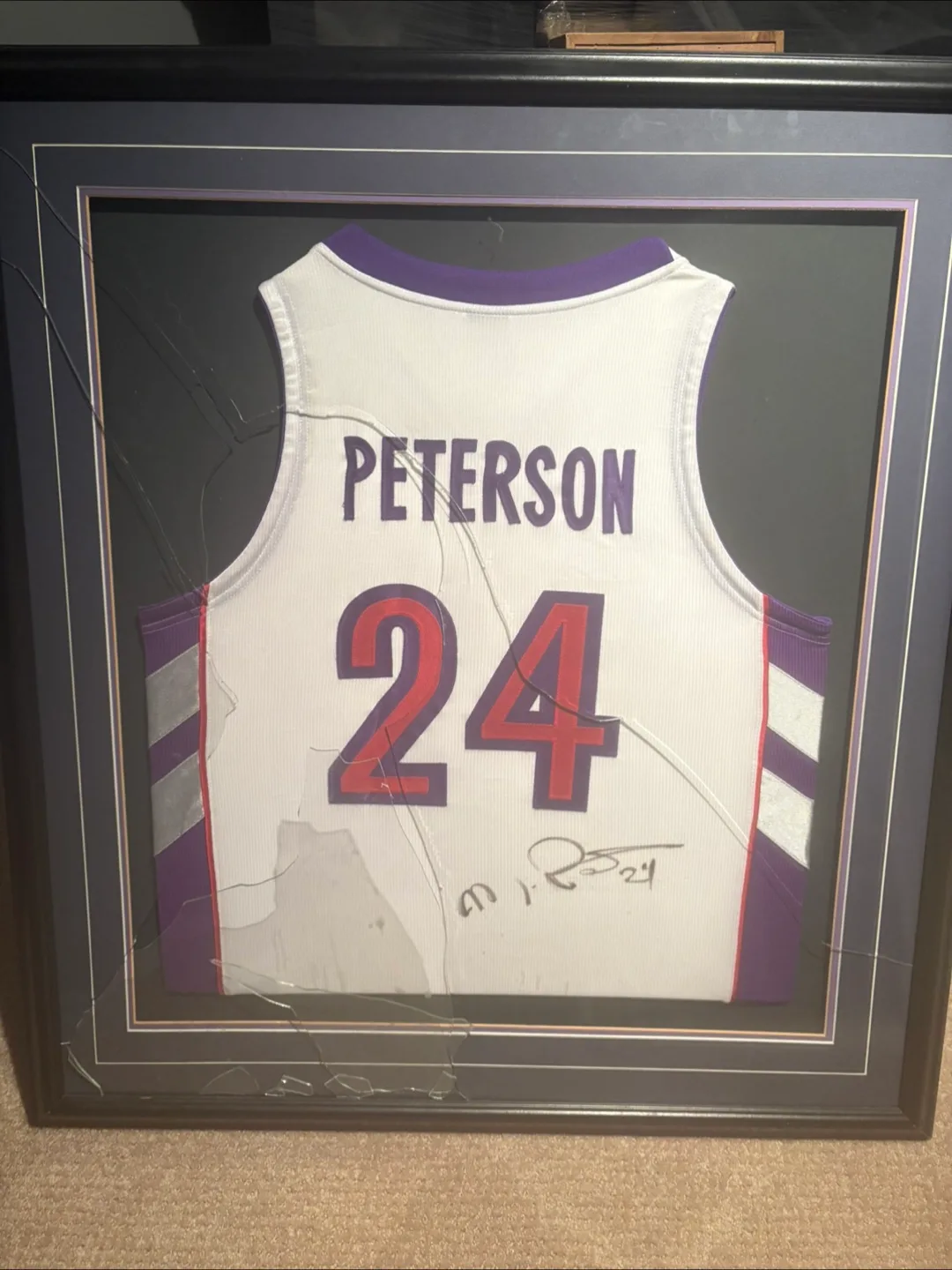 Framed Autographed  Morris Peterson Raptors Jersey thumbnail