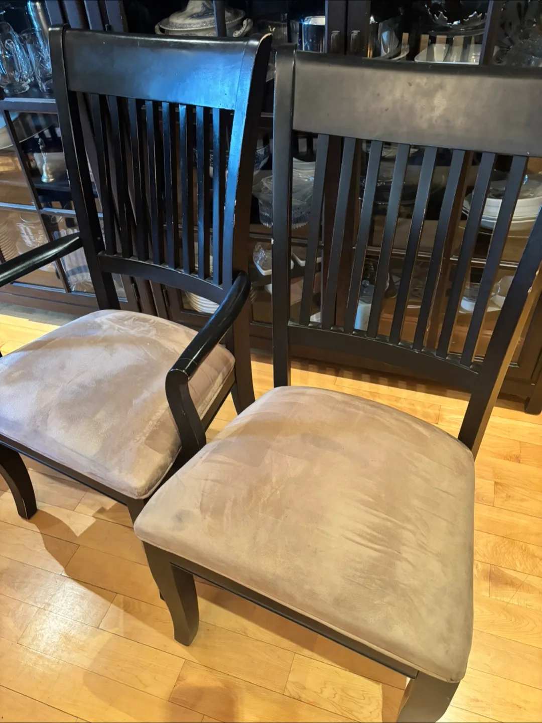 Dining Chairs - Set of 6 image indicator(3)