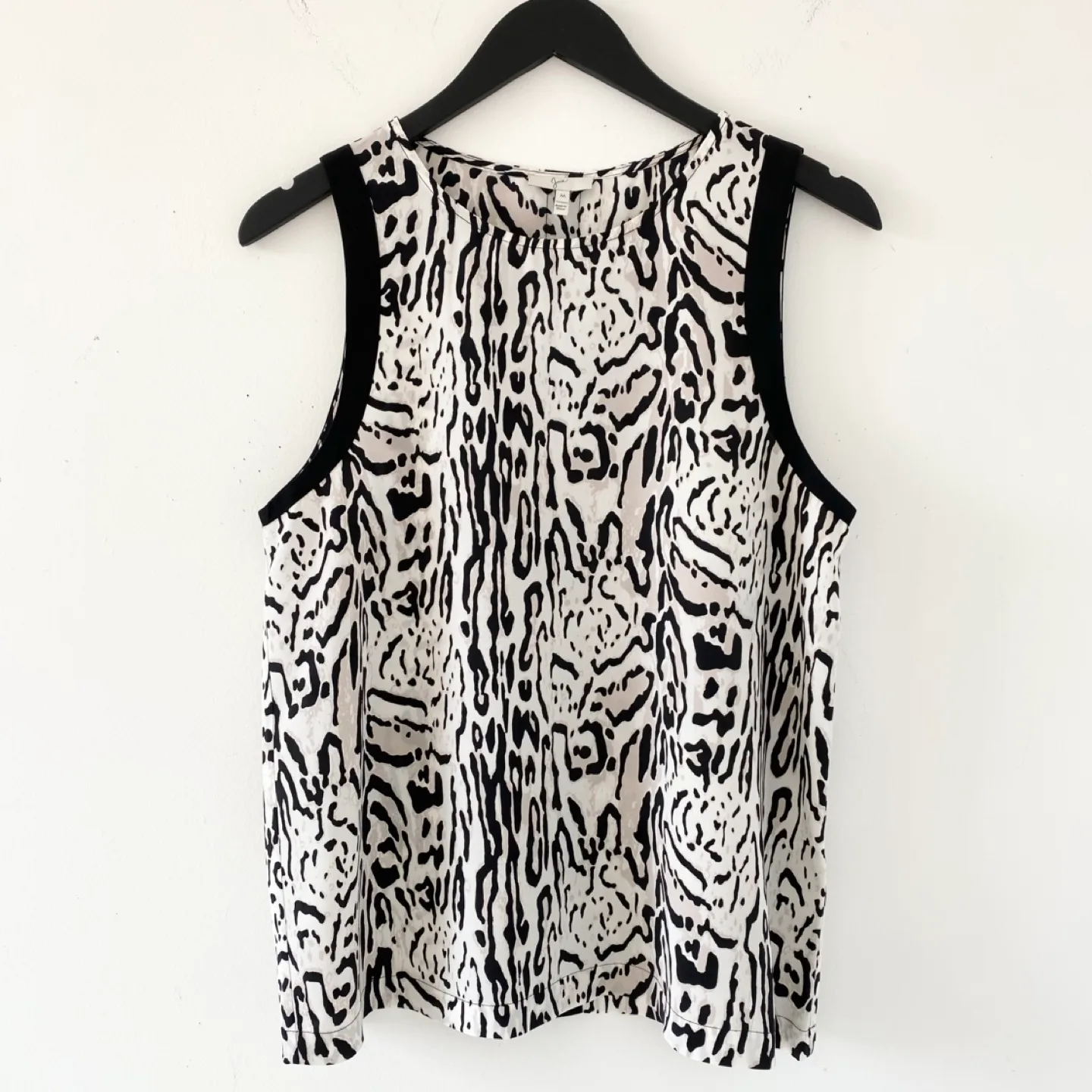 Joie 100% Silk Animal Print Blouse thumbnail