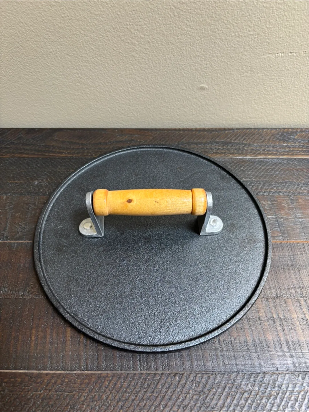 🇨🇦Cast Iron Grill Press thumbnail